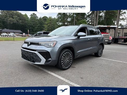 Used 2025 Volkswagen Taos SE FWD image 1