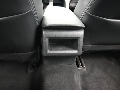 Used 2021 Toyota Camry SE FWD image 34
