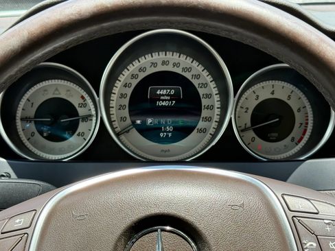 Used 2013 Mercedes-Benz C 250 Sedan image 8
