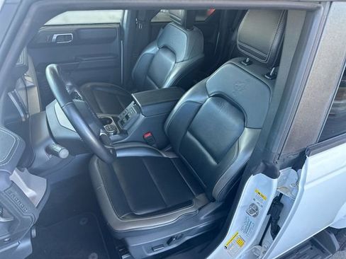 Certified 2025 Ford Bronco Outer Banks AWD/4WD image 12
