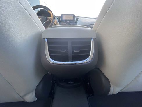 Used 2025 Chevrolet Malibu LT image 22