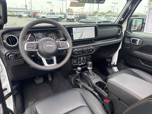 Certified 2024 Jeep Wrangler Sahara w/ Technology Group image 20