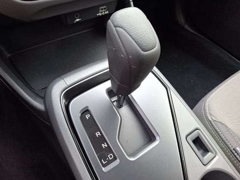 Certified 2025 Subaru Crosstrek 2.0i image 15