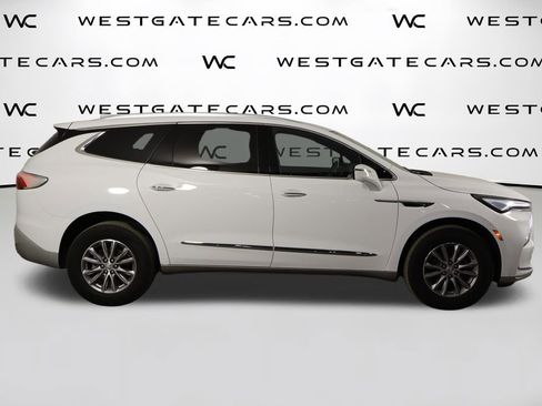 Used 2024 Buick Enclave Premium image 49