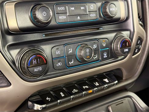 Used 2019 GMC Sierra 3500 Denali image 15