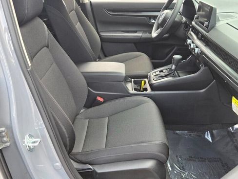 Used 2025 Honda CR-V LX image 17