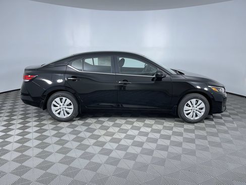 Certified 2025 Nissan Sentra S FWD image 10