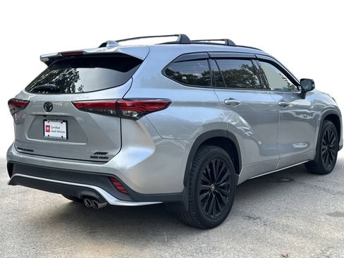 Used 2023 Toyota Highlander XSE image 32