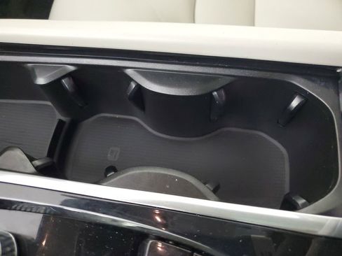 Certified 2023 Volvo XC90 B5 Plus w/ Protection Package image 33