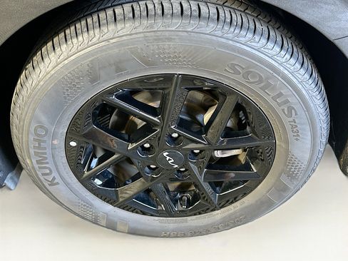 Used 2025 Kia K5 LXS image 11