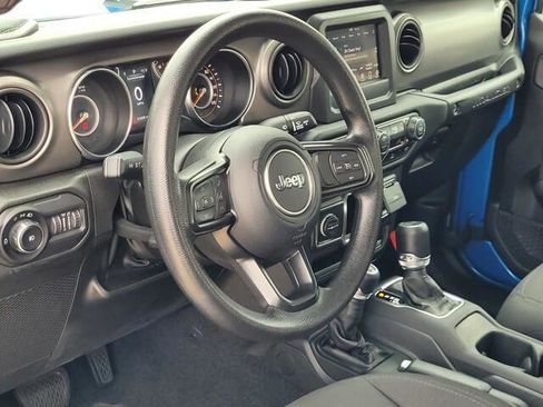 Used 2022 Jeep Wrangler Unlimited Sport image 27