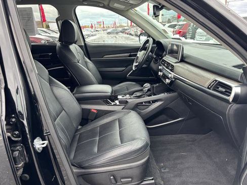 Certified 2022 Kia Telluride EX w/ EX Premium Package image 17