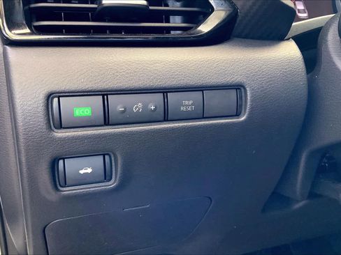 Used 2021 Nissan Sentra SV FWD image 34