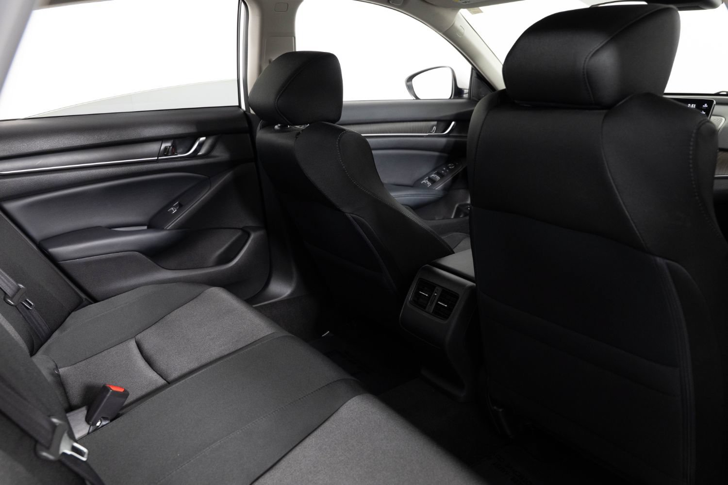 Used 2018 Honda Accord EX image 21