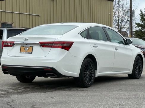 Used 2016 Toyota Avalon Touring FWD image 5