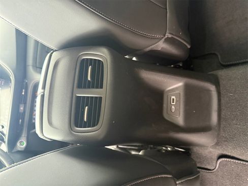 Used 2021 Buick Envision Essence w/ Technology Package I image 17