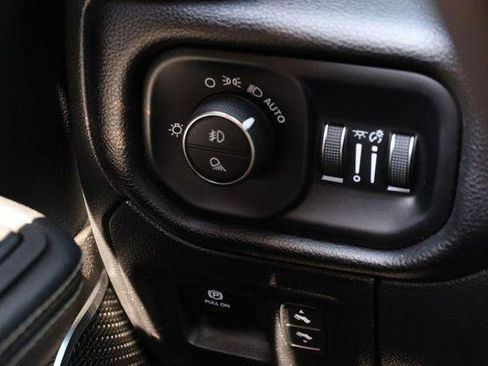 Used 2026 RAM 1500 Laramie AWD/4WD image 21