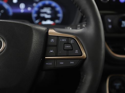 Used 2025 Toyota Grand Highlander AWD Hybrid image 30