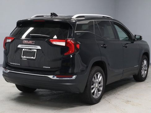 Used 2022 GMC Terrain SLT w/ LPO, Floor Liner Package image 10