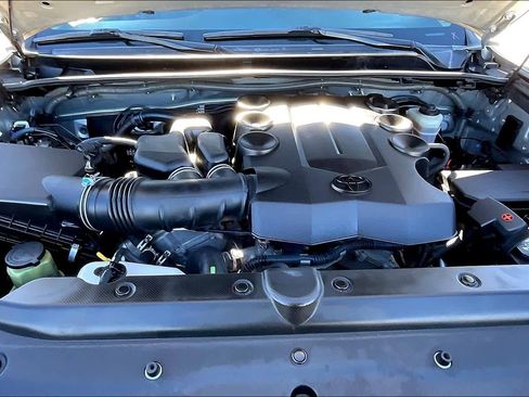 Used 2016 Toyota 4Runner Limited image 29