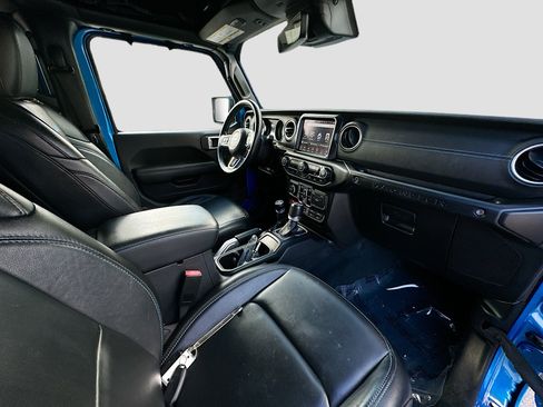 Used 2022 Jeep Wrangler Unlimited Rubicon 4xe image 32