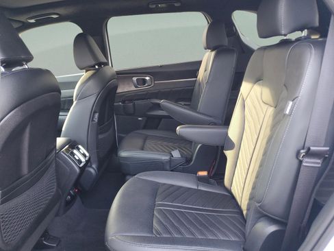 Certified 2024 Kia Sorento SX Prestige image 12