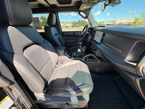 Used 2026 Ford Bronco Badlands w/ Sasquatch Package AWD/4WD image 36