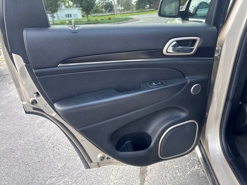 Used 2014 Jeep Grand Cherokee Summit AWD/4WD image 28