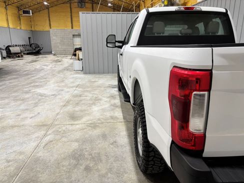 Used 2019 Ford F250 4x4 SuperCab Super Duty image 9