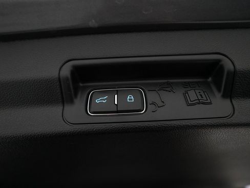 Used 2023 Ford Explorer XLT w/ Equipment Group 202A image 15