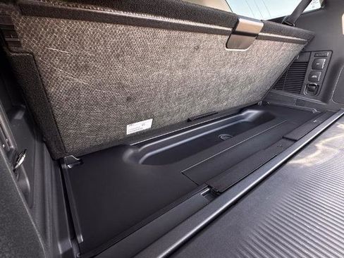 New 2025 Ford Expedition Active RWD image 39