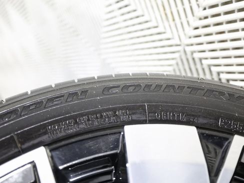 Used 2025 Mitsubishi Outlander AWD image 48