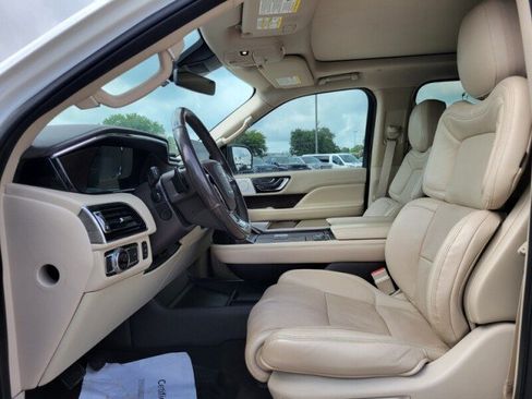 Used 2020 Lincoln Navigator L Reserve w/ Luxury Package AWD/4WD image 11