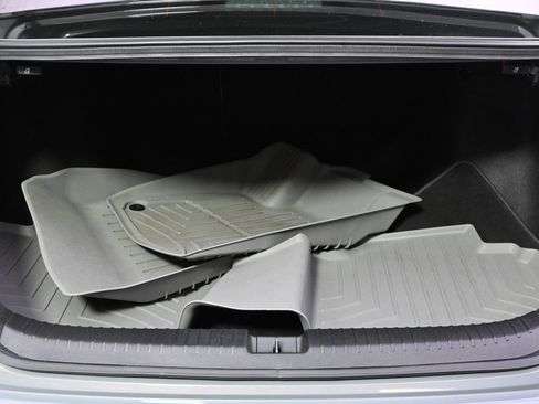 Used 2025 Honda Accord Touring image 19