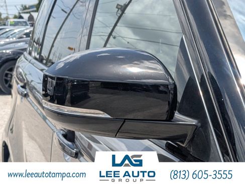 Used 2018 Land Rover Range Rover Sport HSE Dynamic image 11