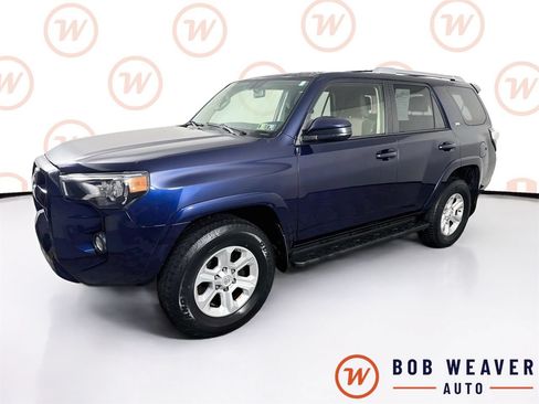 Used 2018 Toyota 4Runner SR5 AWD/4WD image 3