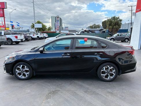 Used 2019 Kia Forte LXS FWD image 4