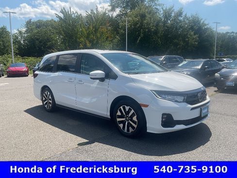 Certified 2026 Honda Odyssey EX-L image 8