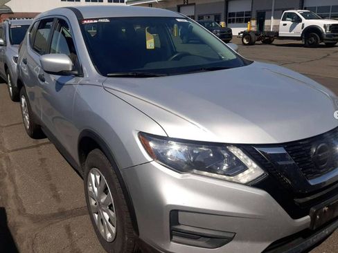 Used 2018 Nissan Rogue S AWD/4WD image 2