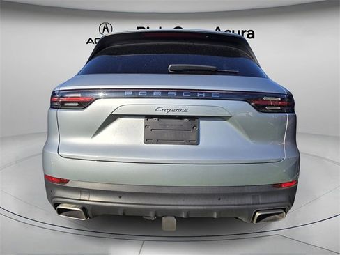 Used 2020 Porsche Cayenne w/ Premium Package image 8