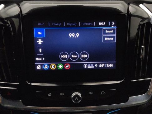 Used 2022 Chevrolet Traverse LT AWD/4WD image 25