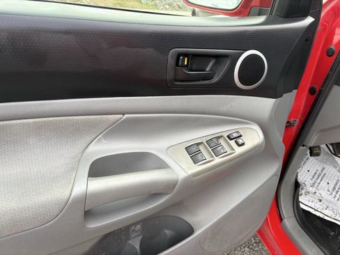 Used 2007 Toyota Tacoma PreRunner image 13