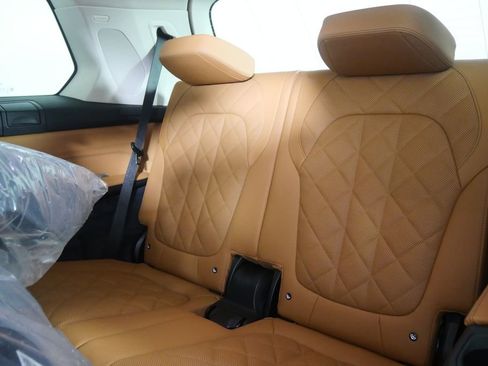 New 2026 BMW X7 xDrive40i AWD/4WD image 18