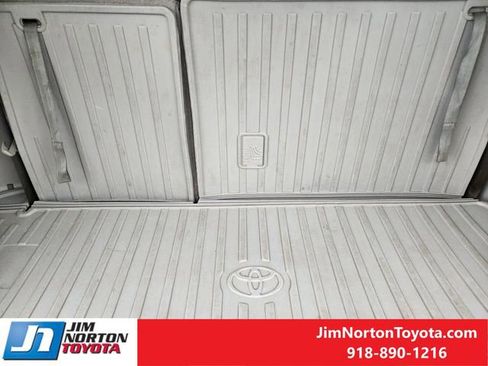 Used 2016 Toyota Highlander Limited AWD/4WD image 33