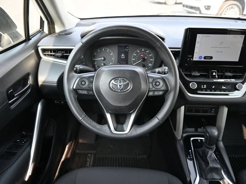 Used 2024 Toyota Corolla Cross LE AWD/4WD image 9