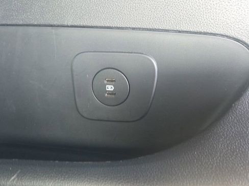 Used 2025 Ford Explorer ST-Line image 13