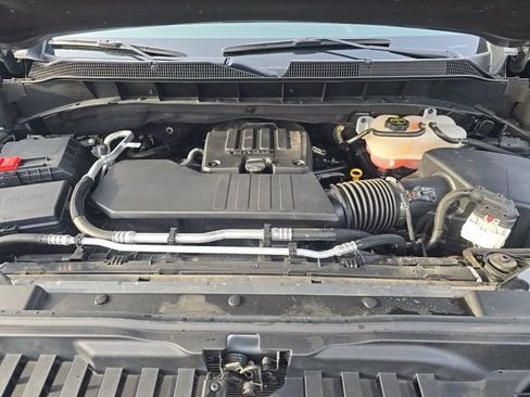 Used 2024 Chevrolet Silverado 1500 LT AWD/4WD image 18