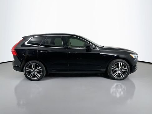 Used 2020 Volvo XC60 T6 Momentum w/ Protection Package Premier image 5