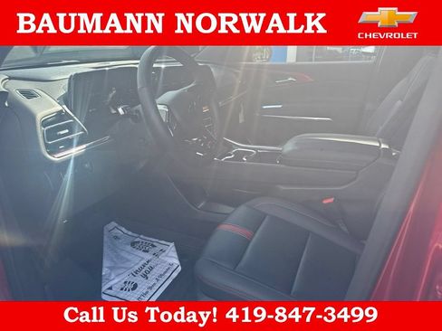 Used 2026 Chevrolet Traverse RS w/ LPO, Floor Liner Package FWD image 16