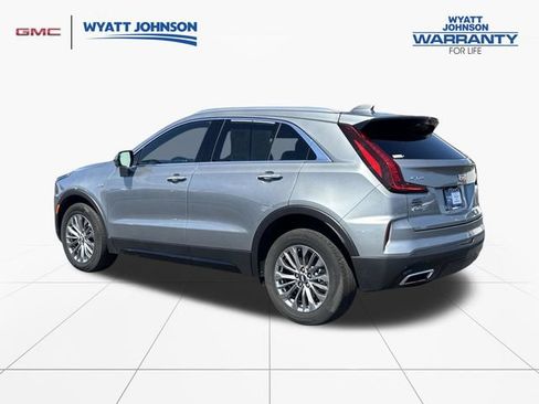 Used 2025 Cadillac XT4 Premium Luxury AWD/4WD image 3